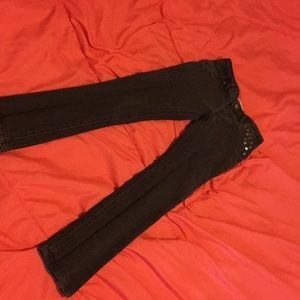 I am selling these really cute super skinny jeans